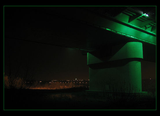 widok na miasto spod przęsła mostu solidarności nocą
Słowa kluczowe: Most Solidarności