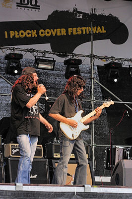 I Płock Cover Festival
Koberec Band - prawie jak Purple :). Kapela z Czech, która swym brzmieniem ściągnęła ze skarpy pod scenę, wszystkich niezdecydowanych.
Słowa kluczowe: Koberec Band Płock Cover Festival