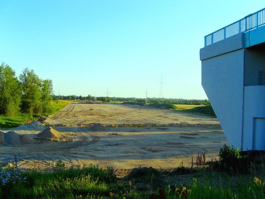 Niedokońca donikąd
Słowa kluczowe: most