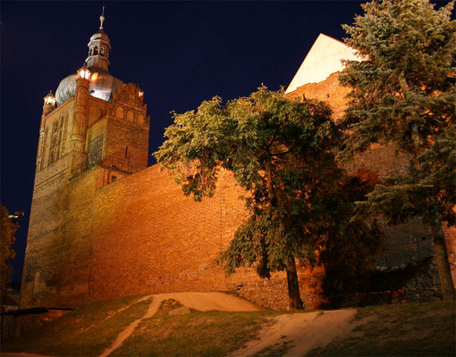 Zamek
Słowa kluczowe: Zamek