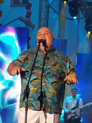 Rudi Szubert
Rudi Szubert podczas występu 27 lipca 2007 na koncercie Polsatu w Płocku
Słowa kluczowe: szubert koncert rynek polsat