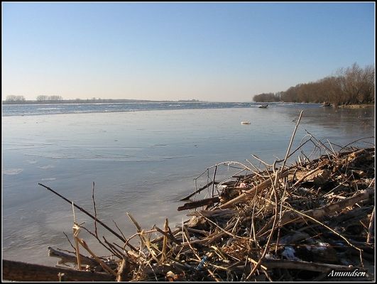 Marcowa Wisła
Słowa kluczowe: wisła, rzeka, skarpa, wiosna