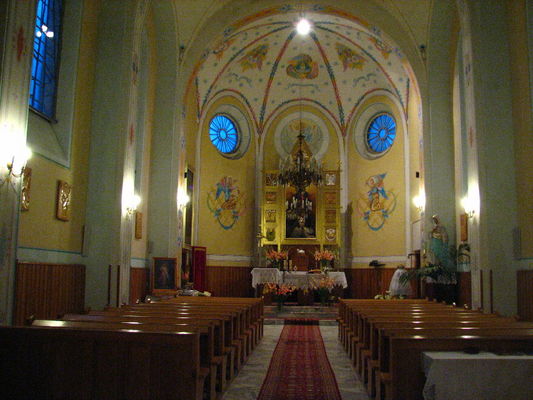 Kościół Parafialny - MIszewko Strzałkowskie
w głownym ołtarzu obraz - Wniebowzięcie NMP 
