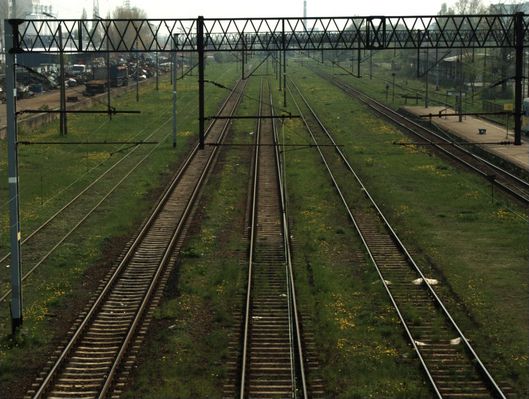 3 drogi, 1 kierunek
Słowa kluczowe: dworzec tory