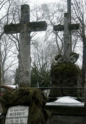 Nagrobki z cmentarza na ul.Kobylińskiego.
