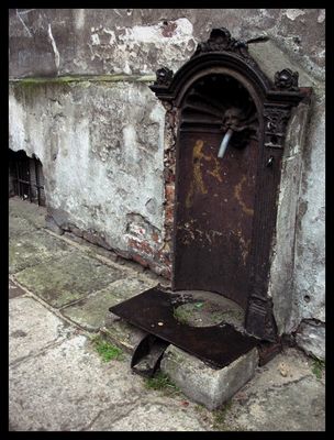 kolejny zdrój
ul. Zduńska 10
