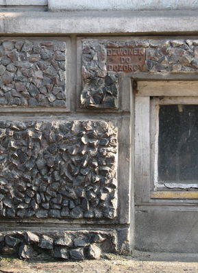 Dzwonek do dozorcy
Zagadka - gdzie to jest?
Słowa kluczowe: dzwonek dozorca