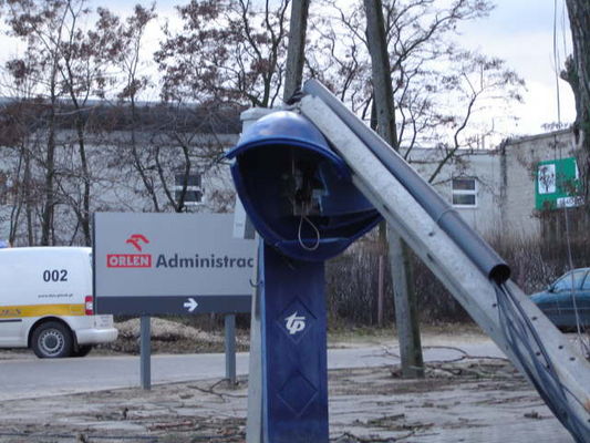 Wichura nad Płockiem
telefonik niedaleko policji
