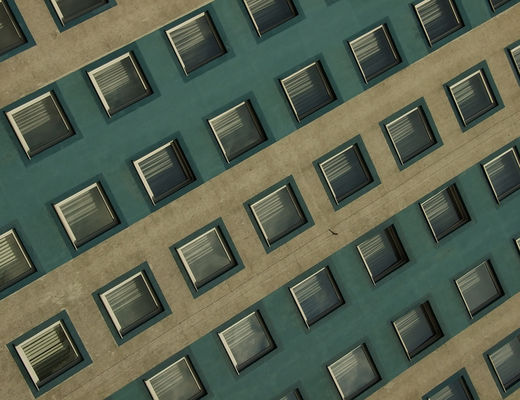 GEOMETRYCZNIE
Hotel Petropol 
Słowa kluczowe: Petropol