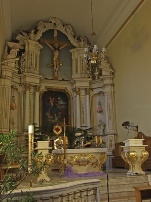 Ołtarz główny
Ołtarz w stylu rokokowym z połowy XVIII w.
Stół ofiarny i obydwie ambonki, współczesne.

Kościół pw. św. Dominika
Parafia pw. św. Maksymiliana Kolbe


Słowa kluczowe: Kościół Górki