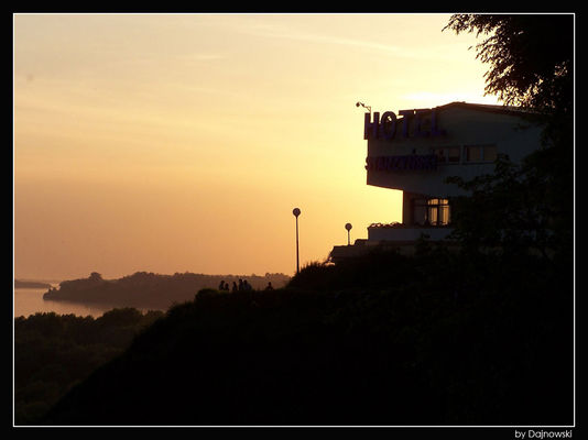 Zachód
Zachód słońca na hotelem "Starzyński"
