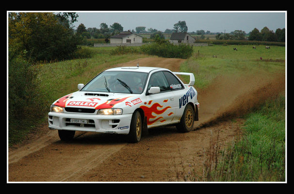 CoDrive z Hołowczycem
CoDrive z Hołowczycem przed Rajdem Orlenu. Dzisiejszego dnia Hołek woził oficjeli z Orlenu oraz dziennikarzy.
Słowa kluczowe: rajd samochód Hołek Hołowczyc