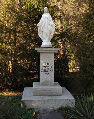 Figurka obok kościoła w Słupnie
Słowa kluczowe: Figurka kościół