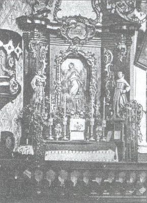 Ołtarz boczny (lewy) pw. Niepokalanego Poczęcia NMP z obrazami NMP i św. Paschaliasa
