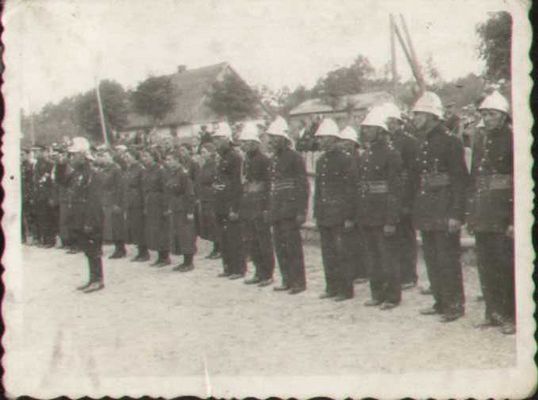 Uroczystości związane z oddaniem do użytku remizy strażackiej OSP na Podolszycach.
