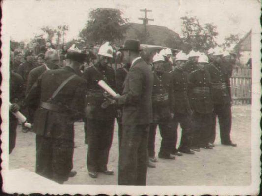Uroczystości związane z oddaniem do użytku remizy strażackiej OSP na Podolszycach.
