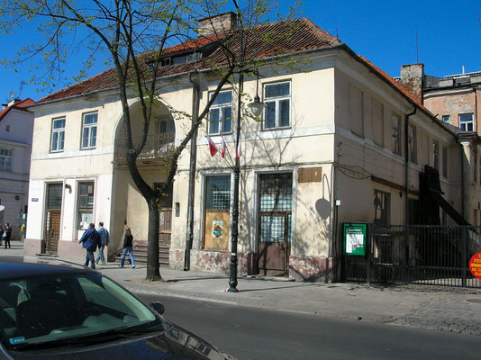 Stare miasto
W tym budynku mieściła się restauracja "Pod Strzechą".
