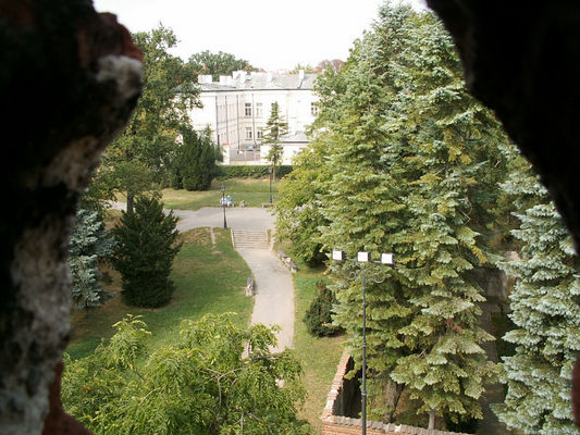 Widok z zamku na sąd.
