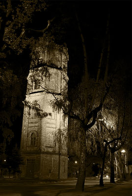 Wieża ciśnień (nocą)
