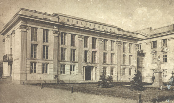 Biblioteka Seminarium Duchownego - lata 20-te
'Płock w starej fotografii' - [url=http://www.galeria.e-plock.pl/]http://www.galeria.e-plock.pl/[/url]
