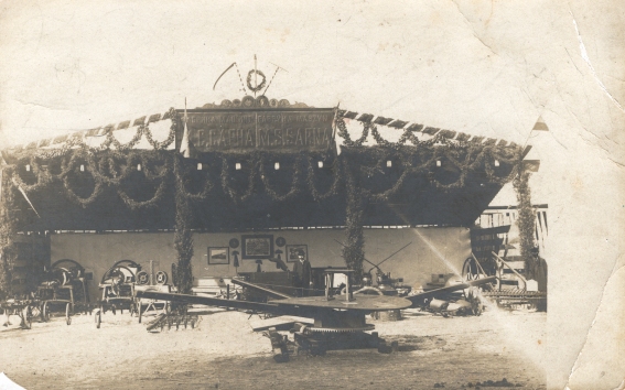 Zakłąd Maszyn Żniwnych M. Sarna - 1905 rok
'Płock w starej fotografii' - [url=http://www.galeria.e-plock.pl/]http://www.galeria.e-plock.pl/[/url]
