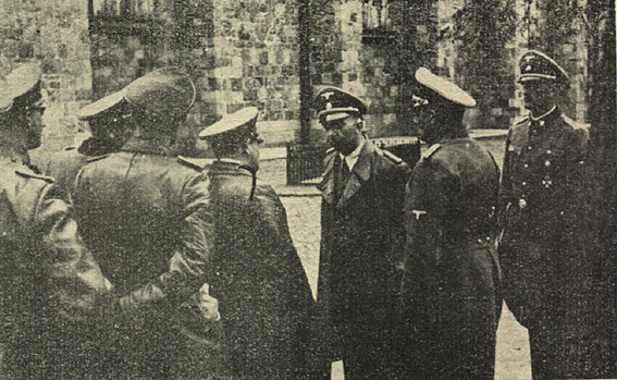 Himmler i Koch
'Płock w starej fotografii' - [url=http://www.galeria.e-plock.pl/]http://www.galeria.e-plock.pl/[/url]
