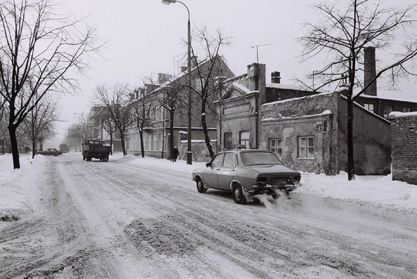ulica Bielska w 1987 roku
Słowa kluczowe: płock ulica bielska zima samochód