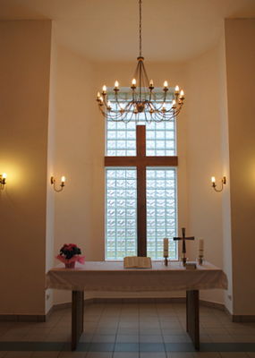 Ołtarz w Kaplicy Parafialnej Kościoła Ewangelicko-Augsburskiej  przy ul. Kazimierza Wielkiego
kościół ewangelicki
