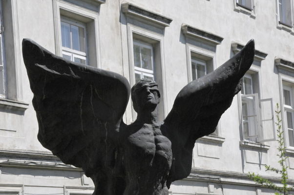 Seminarium Duchowne w Płocku
Rzeźba anioła
Słowa kluczowe: seminarium rzeźba anioła