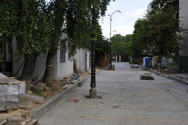 remont ul. Błonie - to  boczna  ul. A. Gradowskiego
Słowa kluczowe: Błonie remont  słup