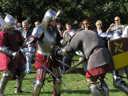 Piknik Archeologiczno Etnograficzny 2010
Słowa kluczowe: piknik muzeum spichlerz rycerze 