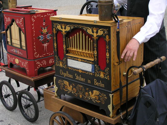 Katarynka na Starym Rynku
Słowa kluczowe: Katarynka