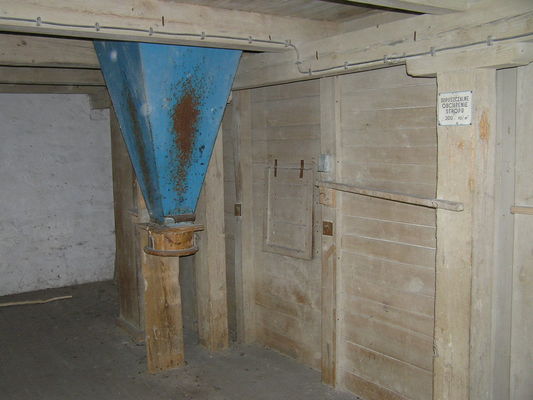 Zabytkowy młyn w Radziwiu
Zabytkowy Młyn Radziwiu. ul. Kolejowa 32 udostępniony do zwiedzania w ramach Europejskiego Dnia Dziedzictwa 
Słowa kluczowe: Radziwie młyn