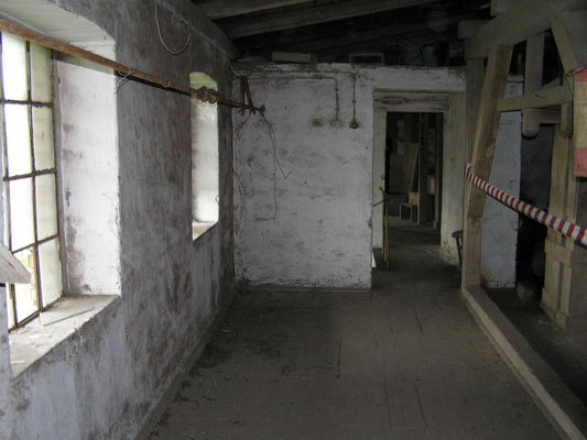 Zabytkowy młyn w Radziwiu
Zabytkowy Młyn Radziwiu. ul. Kolejowa 32 udostępniony do zwiedzania w ramach Europejskiego Dnia Dziedzictwa 
Słowa kluczowe: Radziwie młyn