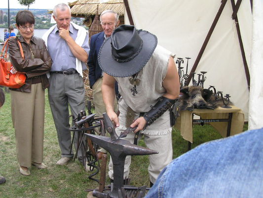 II Piknik Archeologiczno-Etnograficzny
Stanowisko kowala najbardziej oblegane
Słowa kluczowe: piknik