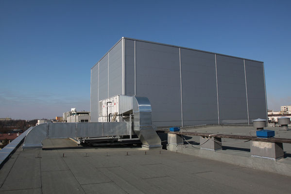 na dachu teatru cz.1
wycieczka po zakamarkach teatru. specjalne podziękowania dla firmy Alta ;)
