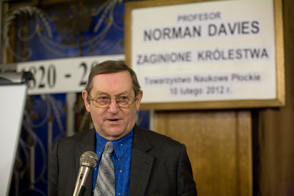 Norman Davis
