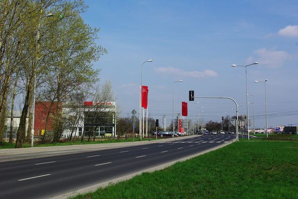 al. Marszałka Józefa Piłsudskiego
al. Marszałka Józefa Piłsudskiego, w tle salon Hondy.
Słowa kluczowe: aleja józefa piłsudskiego honda salon