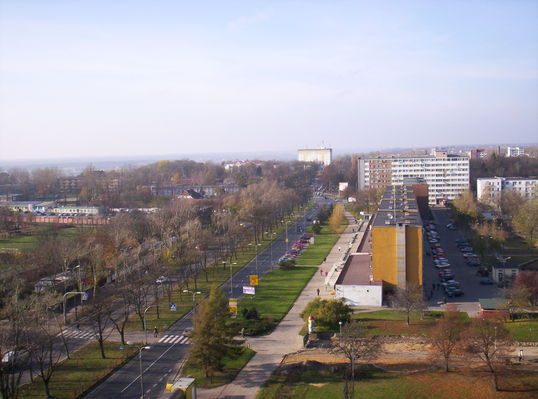 Al. Kobylińskiego
Osiedle Tysiąclecia od strony Al. Kobylińskiego w tle akademik "Wcześniak" pozdrowienia dla studentów
Słowa kluczowe: tysiąclecia aleje kobylińskiego wcześniak
