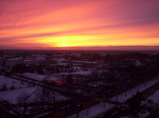 Zimowy zachód
Teren seminarium duchownego na tle zachodu słońca
