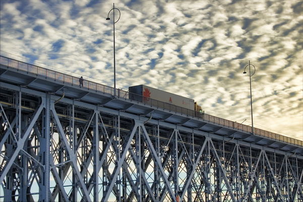 przez most
Słowa kluczowe: stary most legionów piłsudskiego niebo droga