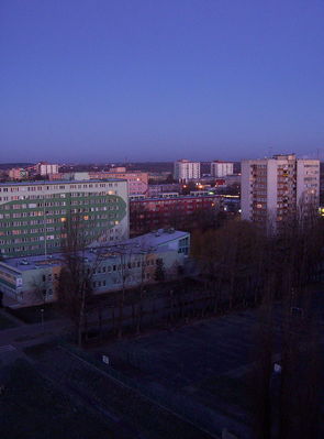 Tysiąclecia 5:00 rano
Słowa kluczowe: tysiaclecia bloki osiedle