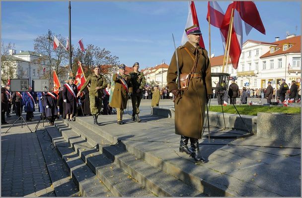 Obchody 11 listopada - 2008 r.
