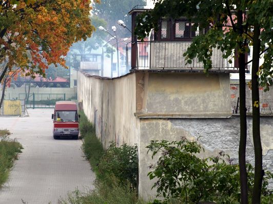 Dwie Wieże i autobus
