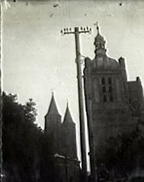 słup na tle Starówki
zdjęcie sprzed 1939r.
Słowa kluczowe: Starówka sprzed 1939r.