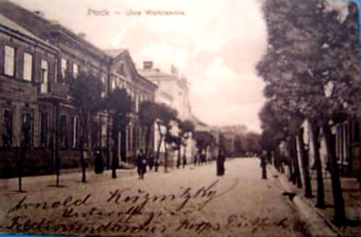 ul. Warszawska  z datą 1916r.
inna wersja pocztówki w naszej galerii 
Słowa kluczowe: ul. Warszawska  Płock  1916r.