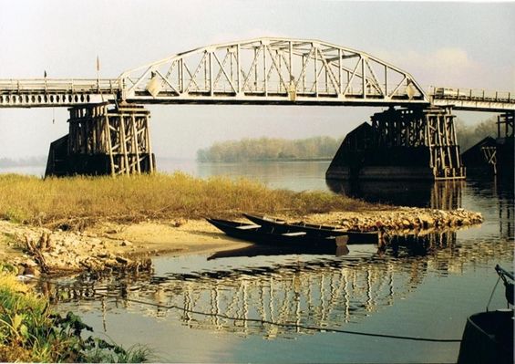 nie istniejący dzisiaj drewniany most na Wiśle
widok od strony Wyszogrodu

