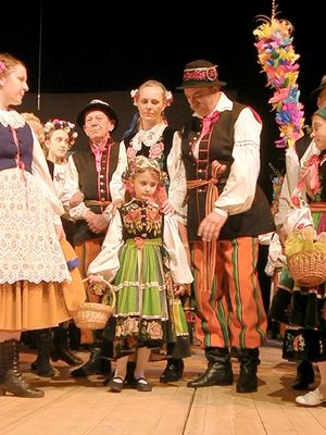 na scenie trzy polkolenia "Dzieci Płocka"
Teatr Dramatyczny w Płocku, 19.04.2008r.
