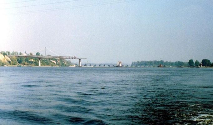 dwa mosty na Wiśle w Wyszogrodzie
ostatnie lata 90-te
Słowa kluczowe: mosty Wisła Wyszogród