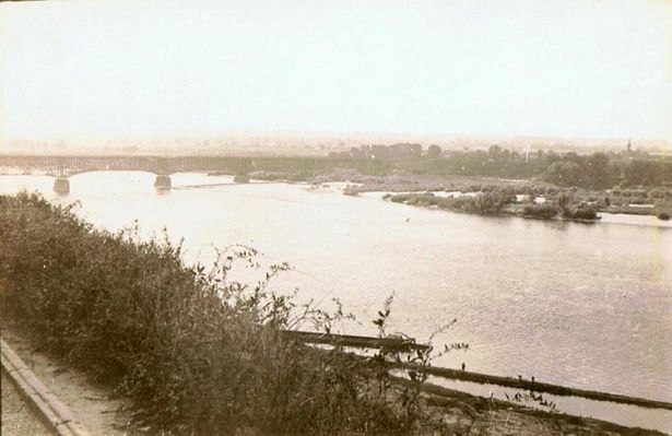 widok na most i Radziwie
1964r.
Słowa kluczowe: widok na most i Radziwie 1964r.